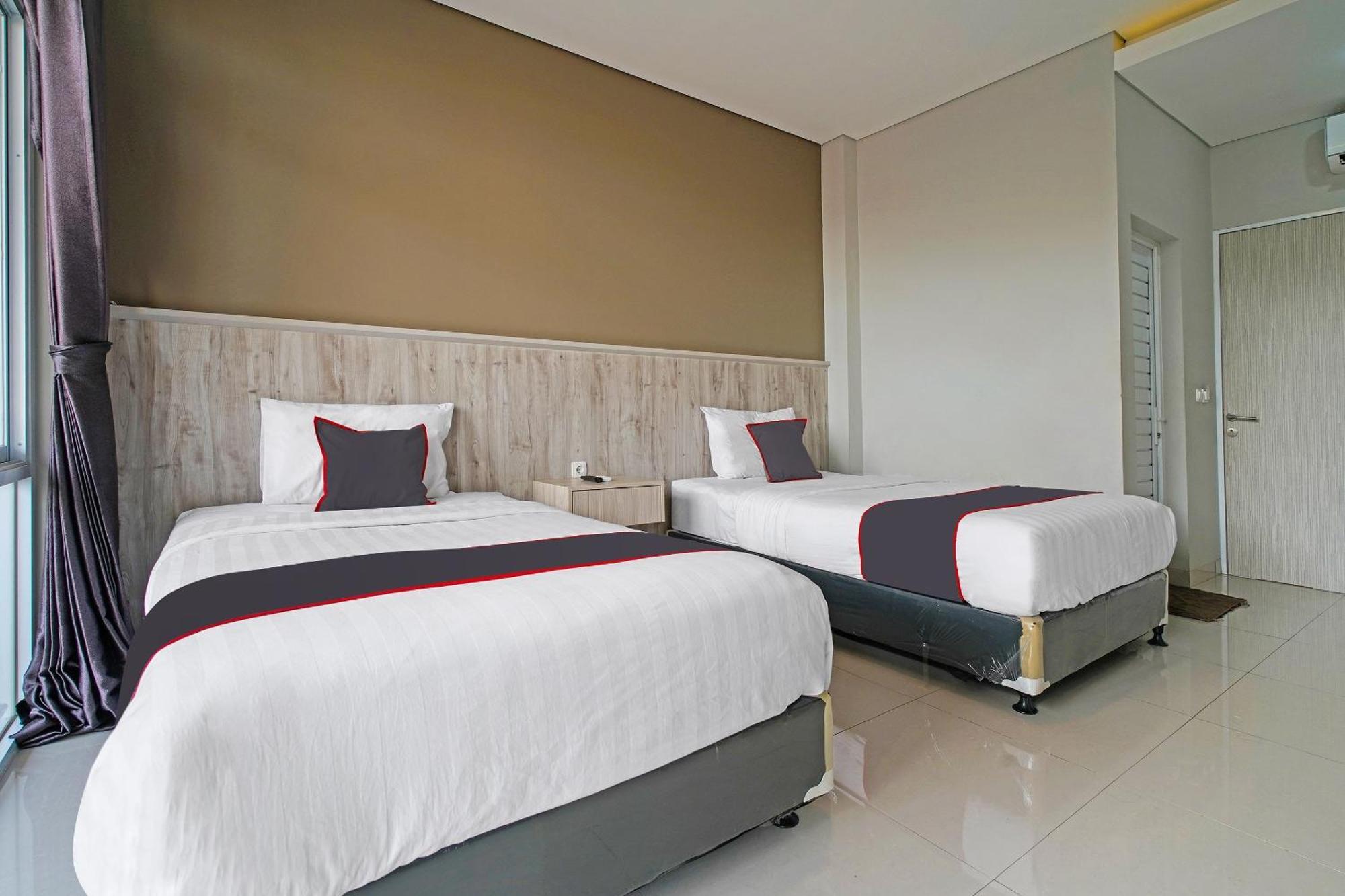 Capital O 1898 Louise Place Cianjur Exterior photo